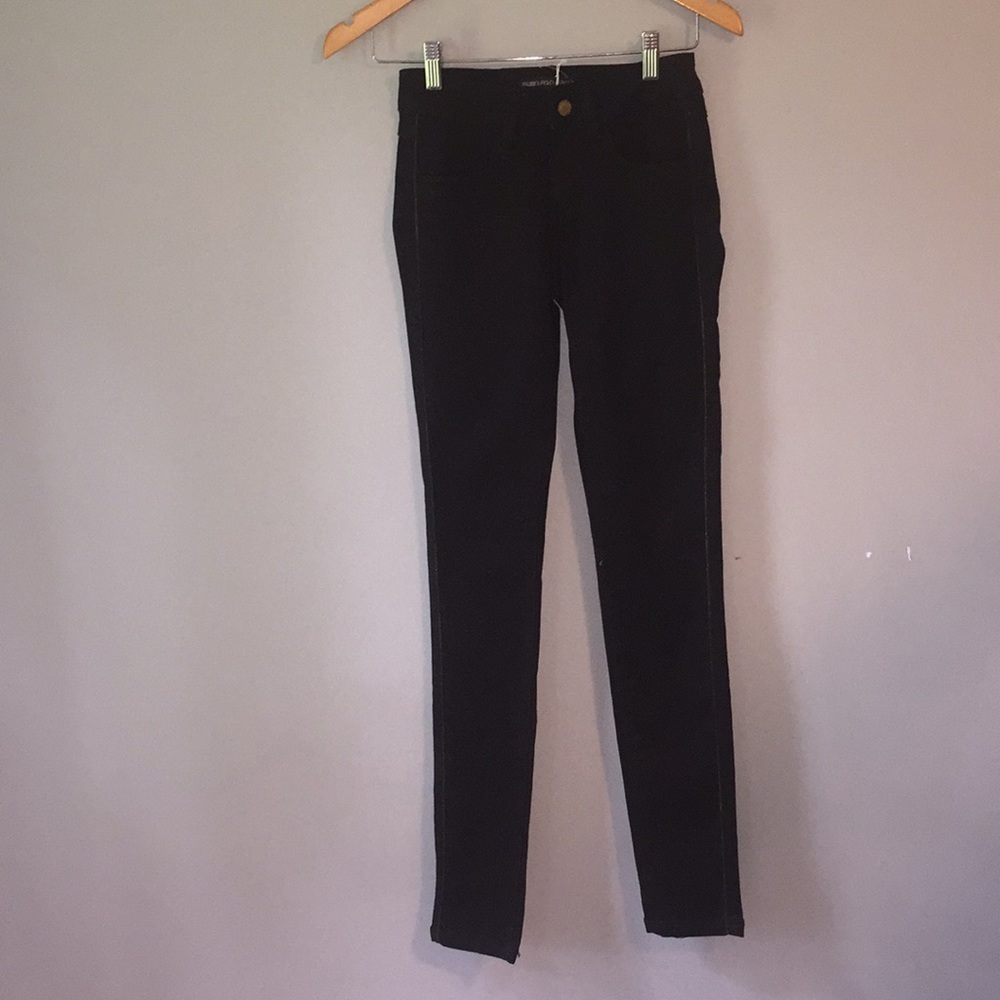 P53.  Faubourg. Du Temple  jeans
